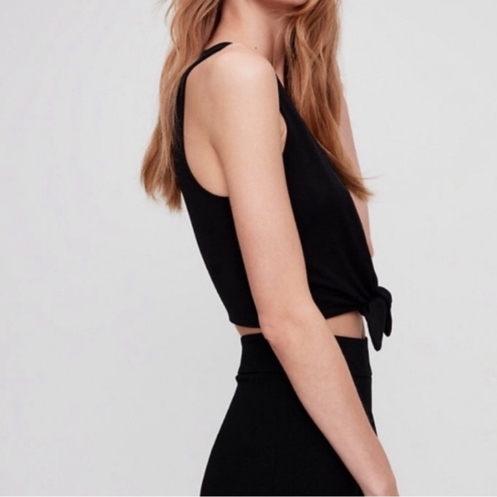 Aritzia Wilfred Free Tie Front Knot Tank - Picture 2 of 9